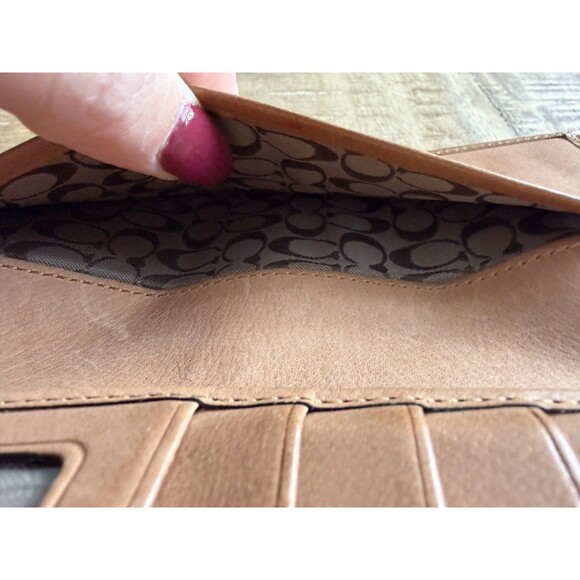 Coach Hamilton Tan Leather Trifold Wallet With Leather - Picture 7 of 12